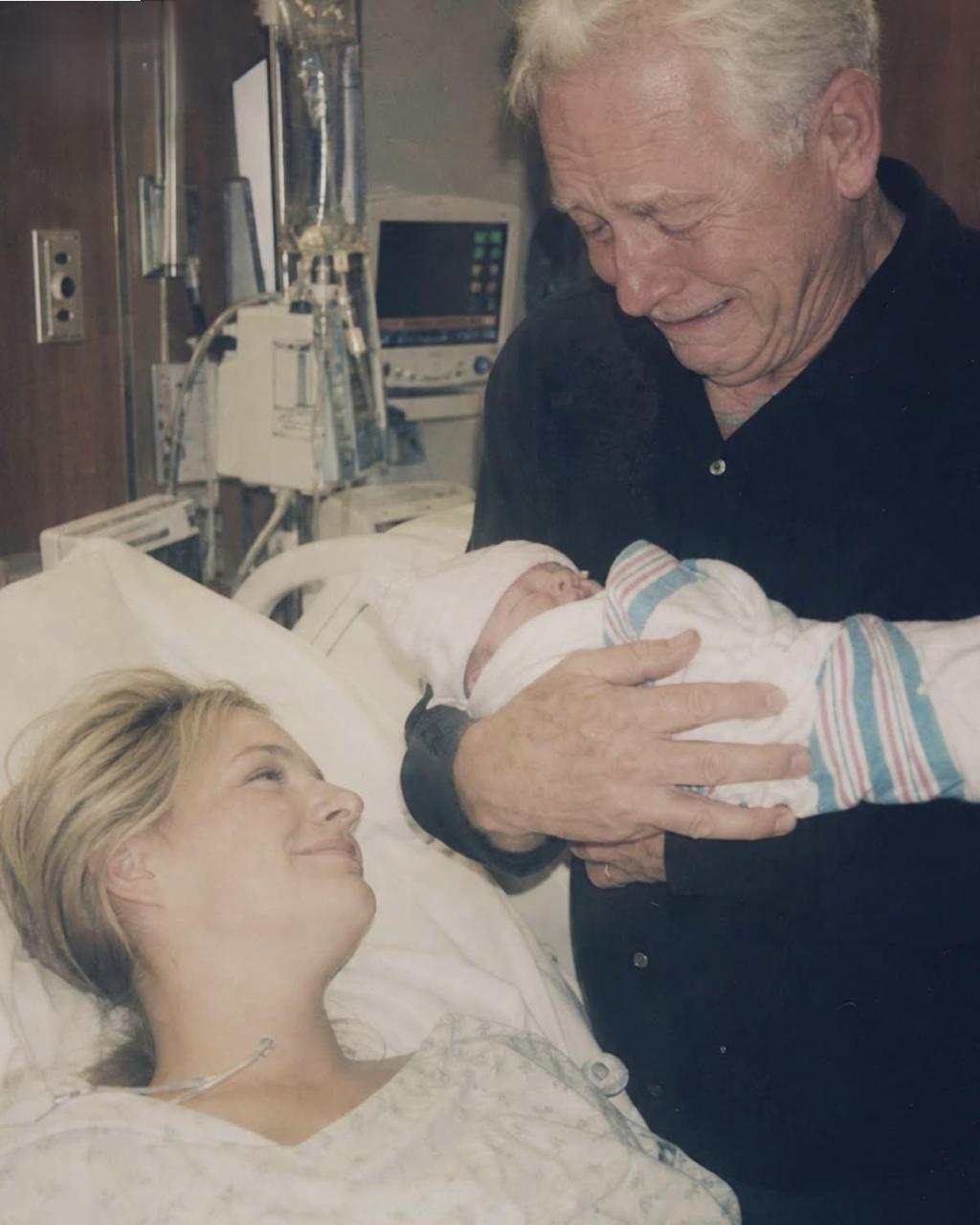 She Made It Through Twelve Hours Of Labor Alone—Then The Doctor’s Face Changed