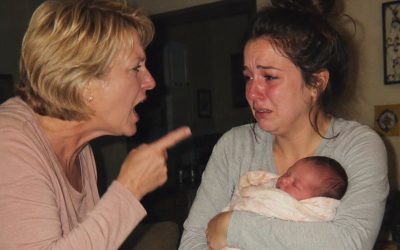 I Gave Birth Alone—Then My Mother’s Text Left Me Speechless