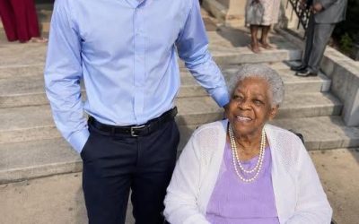 I Took Care of My 85-Year-Old Neighbor for Her Inheritance, but She Left Me Nothing – The Next Morning, Her Lawyer Knocked and Said, ‘Actually, She Left You One Thing