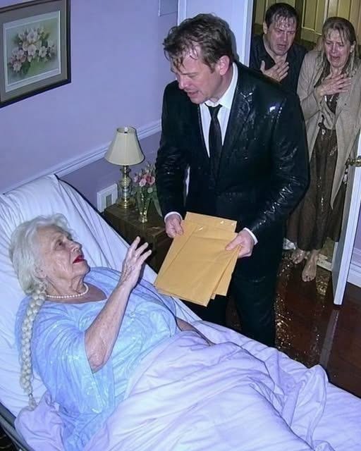 Every Morning, the Old Woman Put on Lipstick Waiting for Her Children—But the Night She Died, She Left Three Names That Destroyed Them 1